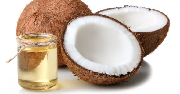 Kokosöl leistet nicht nur in der Küche wertvolle Dienste, du kannst es auch vielseitig für deine Gesundheit, Schönheit und Wohlbefinden einsetzen!