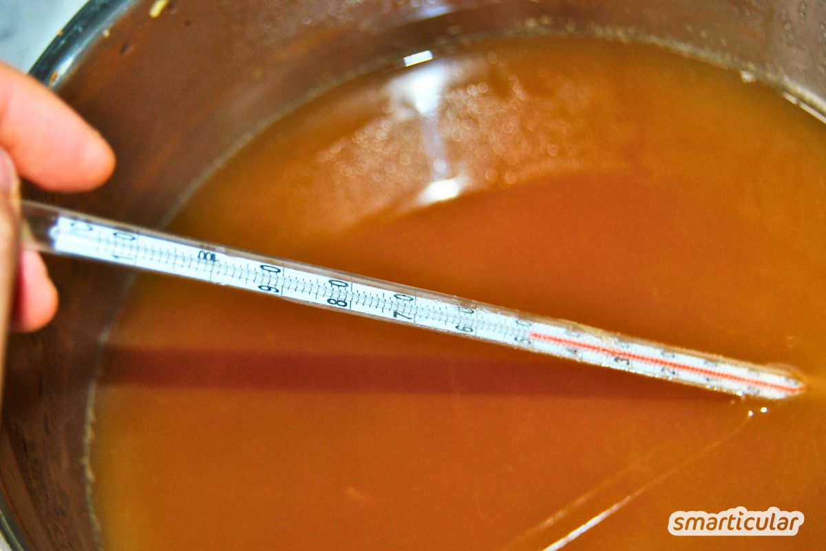 apfelsaft-selber-machen-ohne-entsafter-4 Apfelsaft selber machen ohne Entsafter? Ja das geht! Mit dieser Anleitung kannst du deine Ernte lecker verwerten - ohne Sezialgeräte.