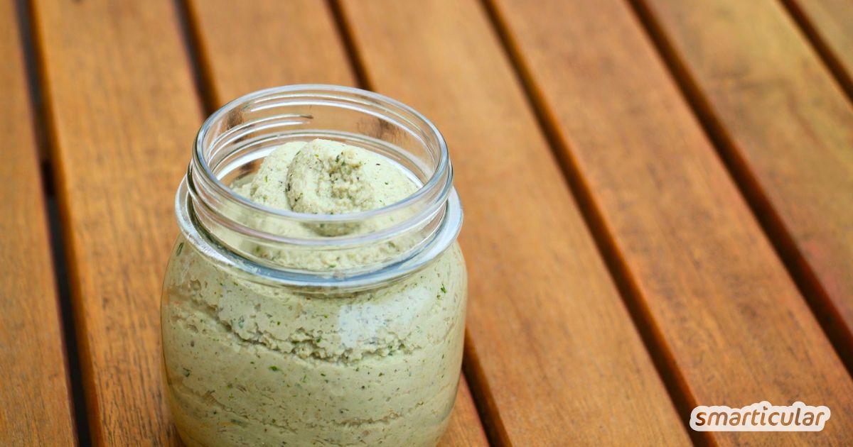 Ein Rezept viele Möglichkeiten! Aus diesem cremigen Sonnenblumenkern-Aufstrich zauberst du ganz einfach unzählige leckere Varianten.
