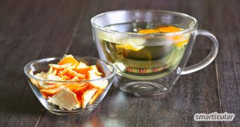 Orangenschalen müssen nicht in den Abfall, du kannst aus ihnen sehr einfach leckeren Tee herstellen. Wir zeigen dir wie es geht!