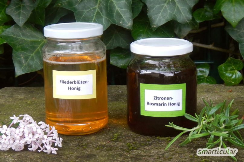 Vonig, veganer Honig: eine vegane Alternative zu Bienenhonig lässt sich mit diesem Rezept aus Blüten und Kräutern ganz einfach selber herstellen.