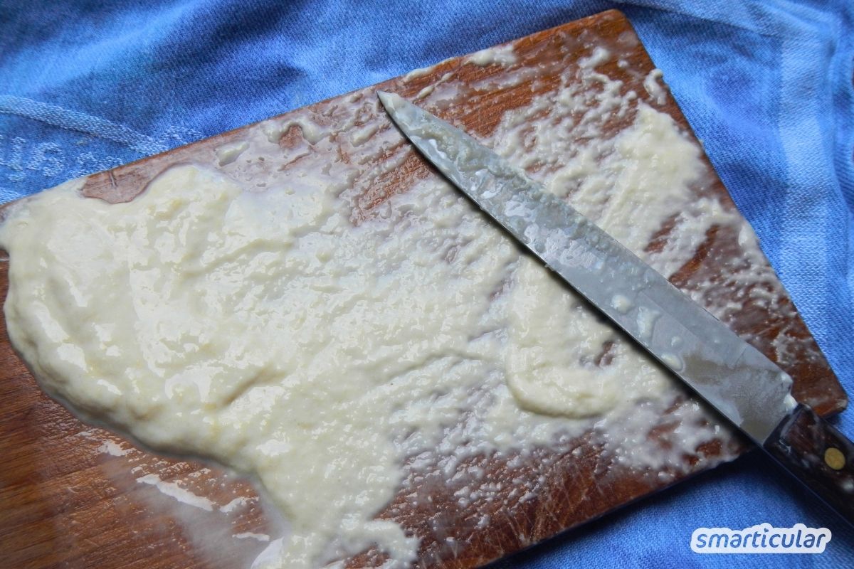 spaetzle-selber-machen-rezept-4 Spätzle selber machen ist einfacher als gedacht! Entdecke unser schnelles Spätzle-Rezept mit Gelinggarantie. Direkt vom Brett in den Topf!