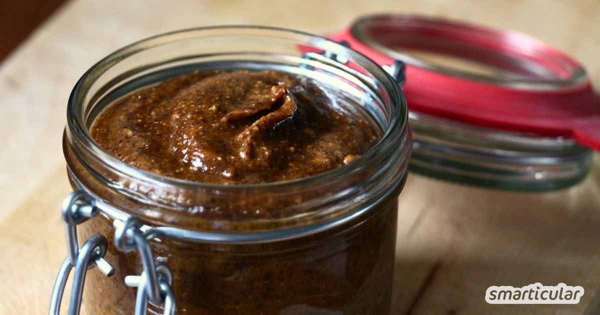 Haselnussaufstrich selber machen geht ganz einfach! Ein schnelles, regionales Rezept aus nur 4 Zutaten – ohne Palmöl & industriellen Zucker.