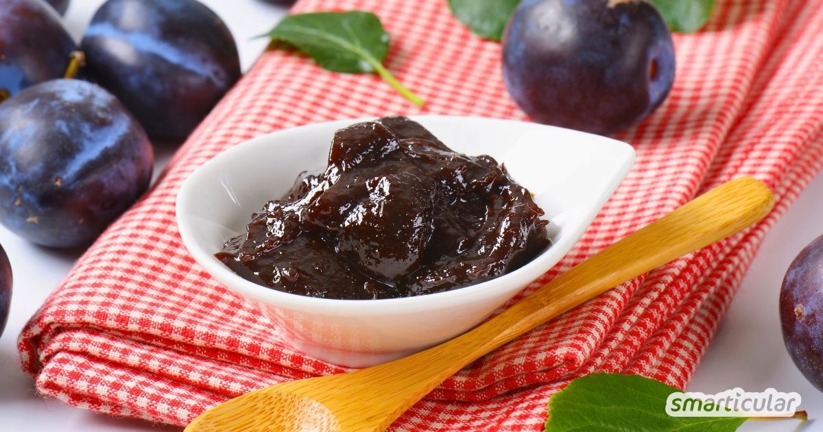 Pflaumenmus selber machen geht ganz einfach! Entdecke das klassische Pflaumenmus Rezept ohne Zucker für den Topf.