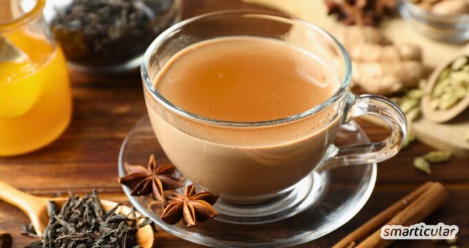 Wenn du auf traditionelle Art Chai Latte selber machen möchtest, ist dieses Rezept perfekt für dich - für einen Geschmack wie in Indien.