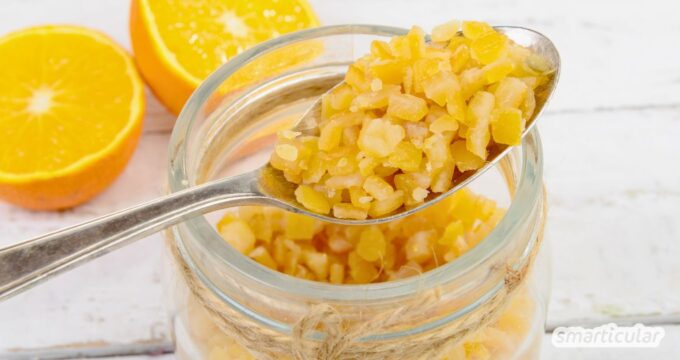 Mit diesen Rezepten kannst du aus nur zwei Zutaten köstliches Orangeat selber machen - zum Backen und Naschen, ohne Abfall und Zusatzstoffe.