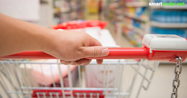 Ist dein Kassenzettel oft länger als erwartet? Achte doch mal auf diese Tricks der Supermärkte, so kannst du bewusster einkaufen und Geld sparen.