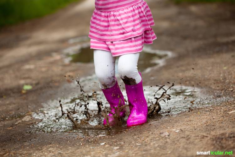 Zum Spielen muss das Wetter nicht immer schön sein. Diese Spiele machen Kindern bei Regen richtig Spaß!