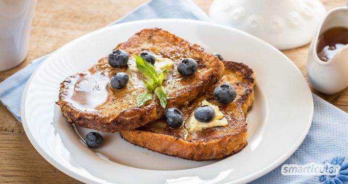 Arme Ritter oder auch French Toast ist eine wunderbare Idee, um übrig gebliebenes Weißbrot und Toast zu verwerten! Sie schmecken süß, herzhaft oder vegan und das Rezept ist einfach und schnell zubereitet.