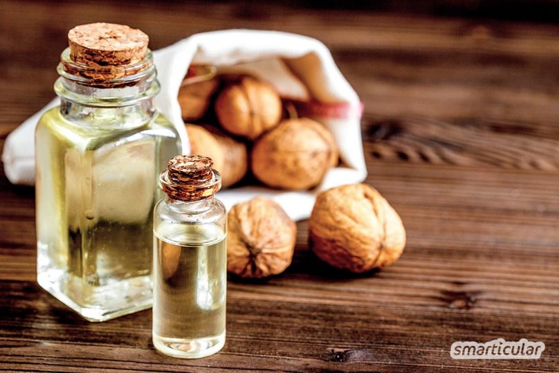 Das richtige Öl gegen Pickel, Falten, Trockenheit oder Rötungen - hier findest du alles, was du wissen musst, um mit selbst gemachter Kosmetik aus Pflanzenölen deinen Hauttyp zu pflegen.