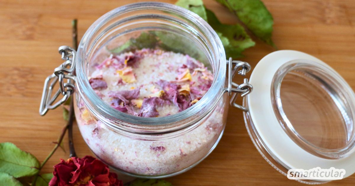 In einem Rosenzucker konservierst du kinderleicht die köstlichen zarten Aromen für viele Wochen - als Geschenk und für dich selbst!