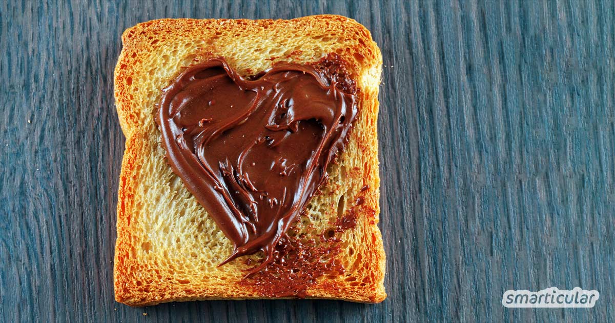 Nutella besteht vor allem aus Palmfett und Zucker. Mit diesen 5 Rezepten für Schokocreme findest du garantiert eine gesündere Alternative nach deinem Geschmack.