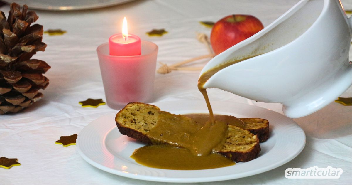 Diese vegane Bratensoße steht dem Original in nichts nach! Wir zeigen dir, wie du eine wunderbar sämige Bratensoße ohne Fleisch kochst.