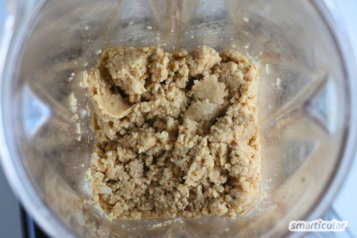 erdnussbutter-selber-machen-rezept-4 Warum ein Fertigprodukt kaufen, wenn du Erdnussbutter selber machen kannst? Mit diesem einfachen Rezept gelingt der Aufstrich garantiert.