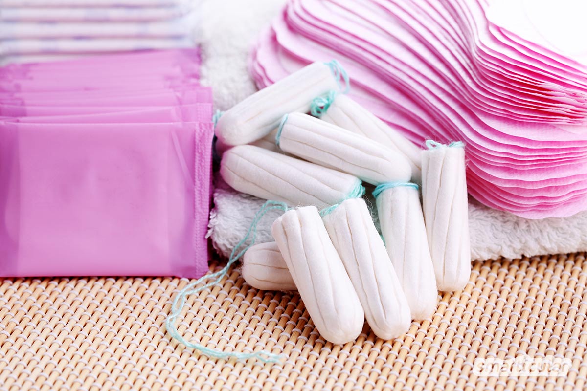 Es lohnt sich, Alternativen zu Tampons und Binden auszuprobieren. Die Menstruationstasse verspricht mehr Komfort, dafür weniger Kosten und Müll.