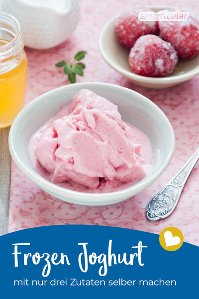 Die perfekte kühle Leckerei für den Sommer: Mit nur drei Zutaten lässt sich ein erfrischender Frozen Joghurt selber machen - ganz ohne Eismaschine!