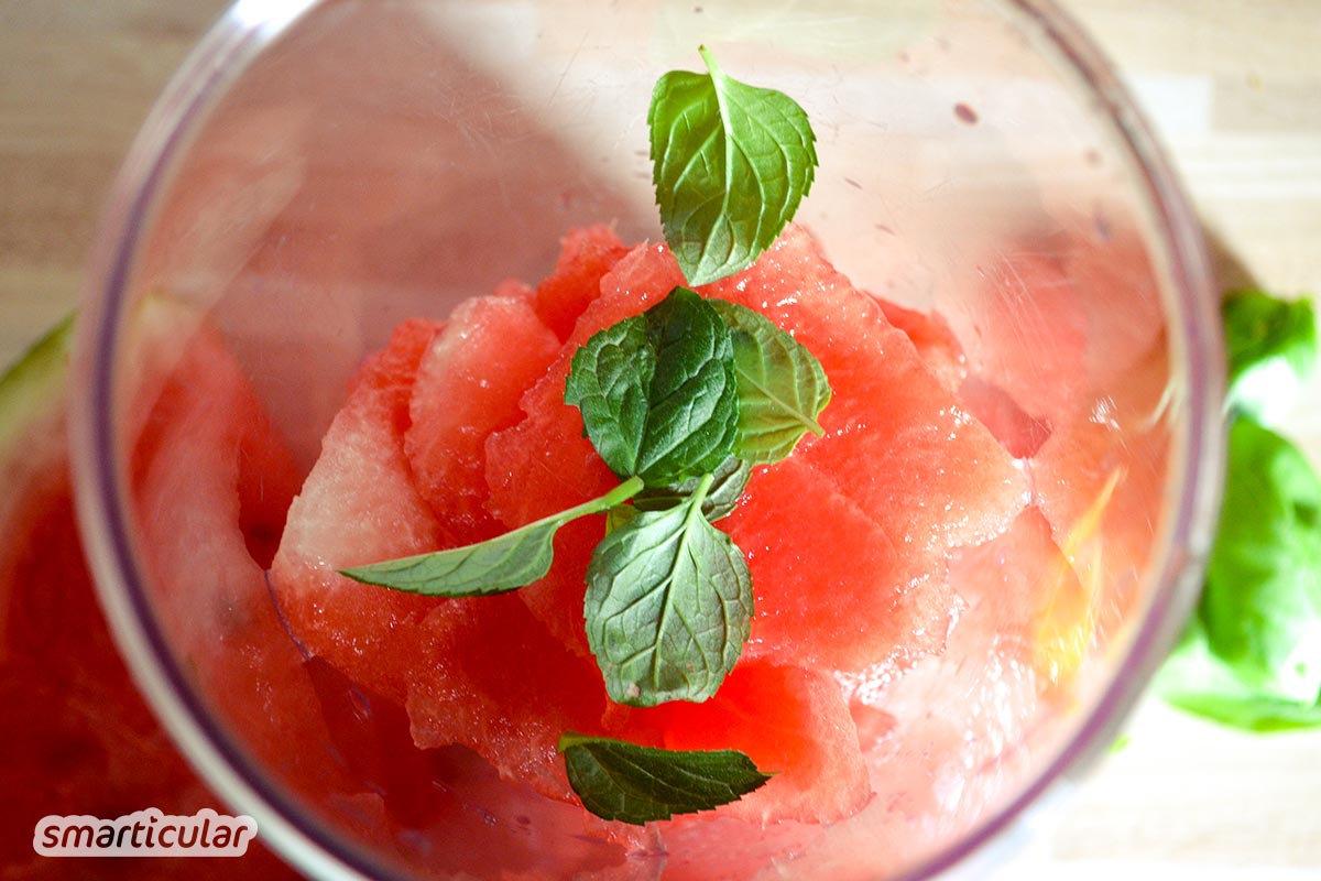 Lust auf gesundes Fruchteis? Diese bunten Eiswürfel eignen sich prima zum Genießen für zwischendurch - oder zum Kühlen deines Sommerdrinks.