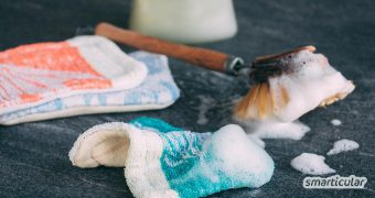 Einweg-Spülschwämme und -lappen verursachen viel Müll. Stattdessen kannst du alte Handtücher upcyceln und daraus Spüllappen ganz einfach selber nähen!