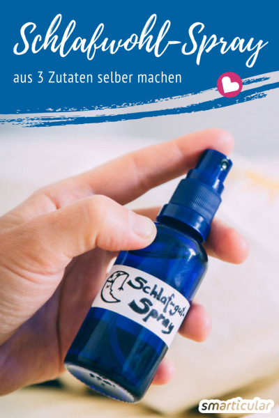 Bei Einschlafproblemen können ätherische Öle helfen. Mit diesem einfachen Rezept lässt sich ein entspannendes Kissenspray selber machen.