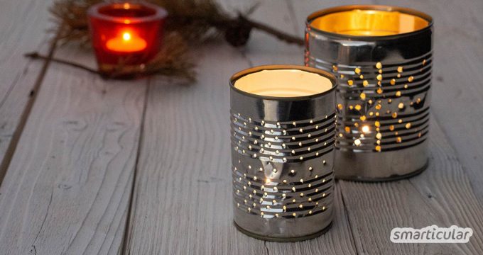Konservendose, Hammer und Nagel - mehr ist nicht nötig, um ein Dosen-Windlicht mit einem hübschen Lochmuster zu basteln. Viel stimmungsvoller als eine nackte Kerze oder eine Lichterkette!
