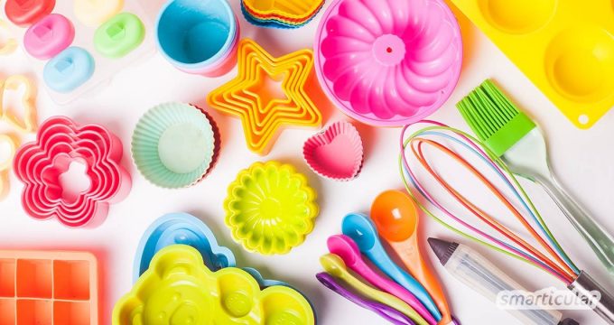 Silikon ist in immer mehr Küchenartikeln und Hygieneprodukten enthalten. Doch wie sicher und unbedenklich ist das Material, und was ist zu beachten?