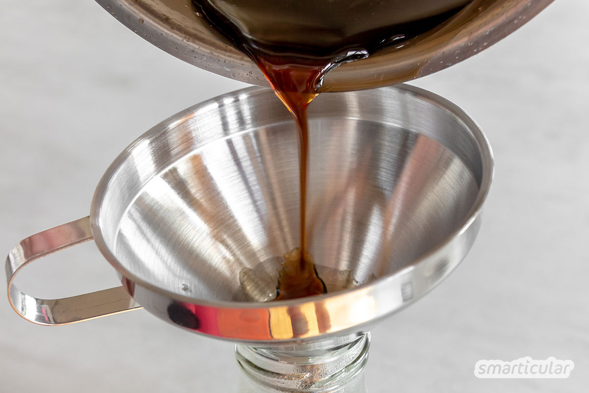 Chai-Sirup kannst du ganz einfach selber machen! Dein Lieblings-Gewürzsirup für Chai Latte und viele andere Getränke ersetzt spielend konventionelle Fertigprodukte.