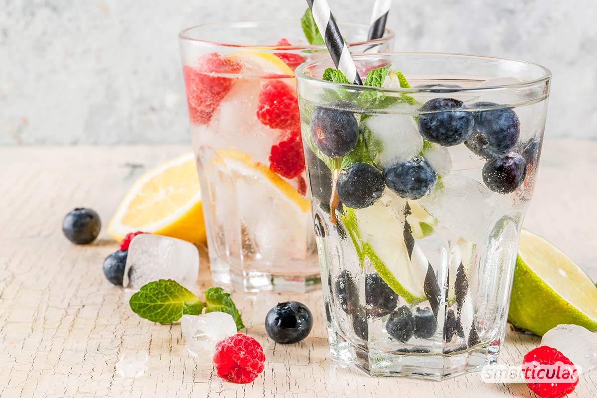 Im Sommer und bei Hitze ist es wichtig, ausreichend zu trinken, um einem Flüssigkeits- und Mineralstoffmangel vorzubeugen. Die richtigen Durstlöscher helfen, den Körper abzukühlen und mit Vitalstoffen zu versorgen.