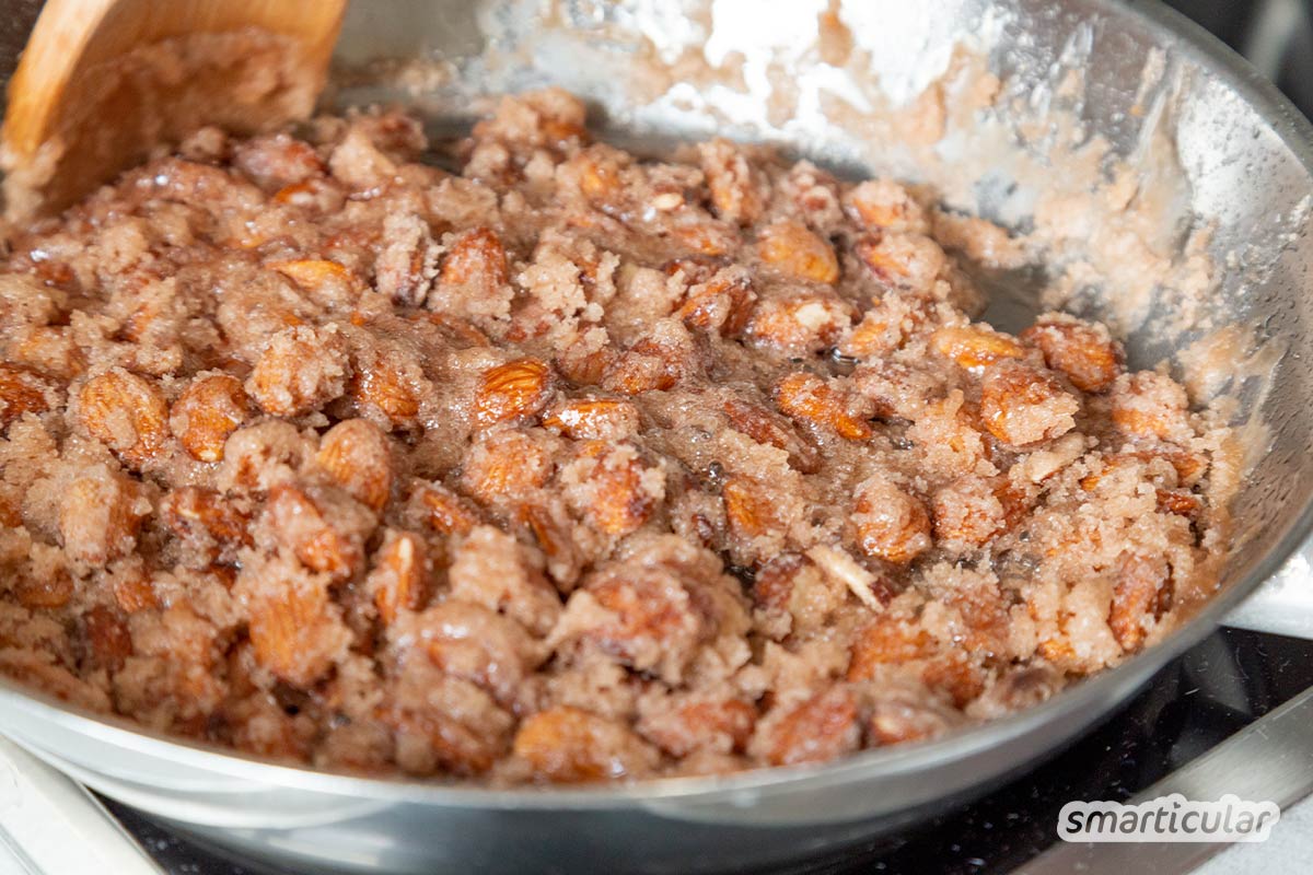 gebrannte-mandeln-selber-machen-5 Mit diesem Rezept für gebrannte Mandeln lässt sich der knackige Snack kinderleicht leicht selber machen - ohne Zusatzstoffe und mit weniger Zucker.