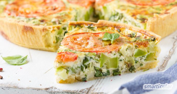 Es wurde mal wieder zu viel gekocht, aber du möchtest das Gleiche nicht zweimal hintereinander essen? Dann probiere diese Reste-Quiche, um deine Essensreste abwechslungsreich zu verwerten!