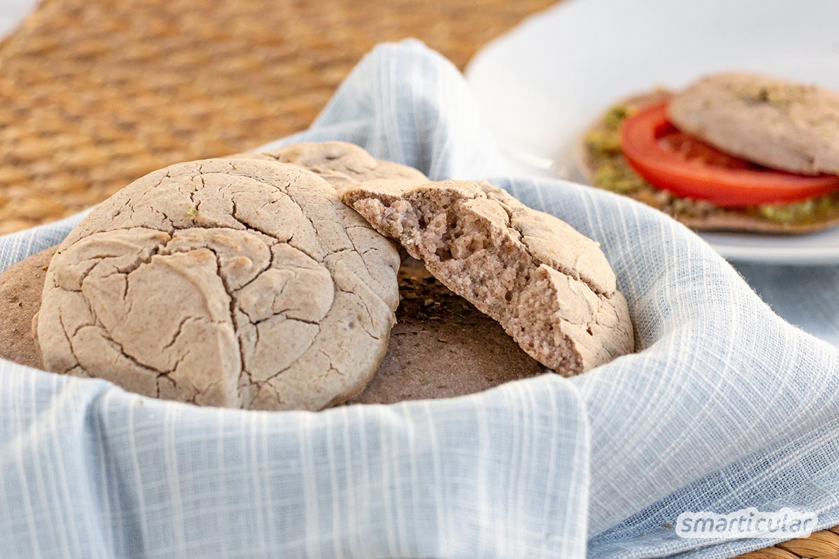 cloud-bread-7 Cloud Bread ist auf dem Low-Carb-Speiseplan ein beliebtes glutenfreies Brot mit viel Eiweiß. Hier gibt es die vegane Variante mit Aquafaba.