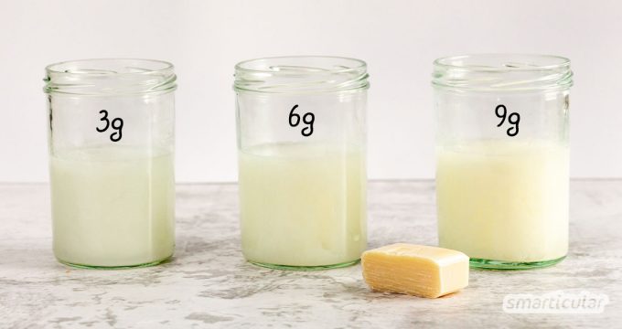 In vielen unserer Rezepte wird Kernseife in Wasser aufgelöst. Aber wie viel Seife ist notwendig, damit das Ergebnis nicht zu fest oder zu flüssig wird? Antworten liefert diese Testreihe mit Patounis, Sonett, Dalli & Co!