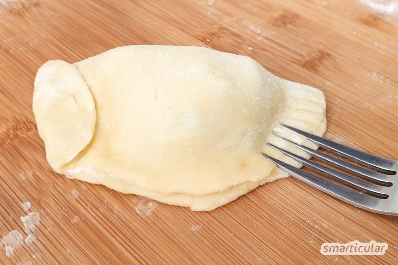 Mit diesem Empanadas-Rezept lassen sich die köstlichen Teigtaschen ganz einfach selber machen. Ein ideales Rezept zur Resteverwertung!