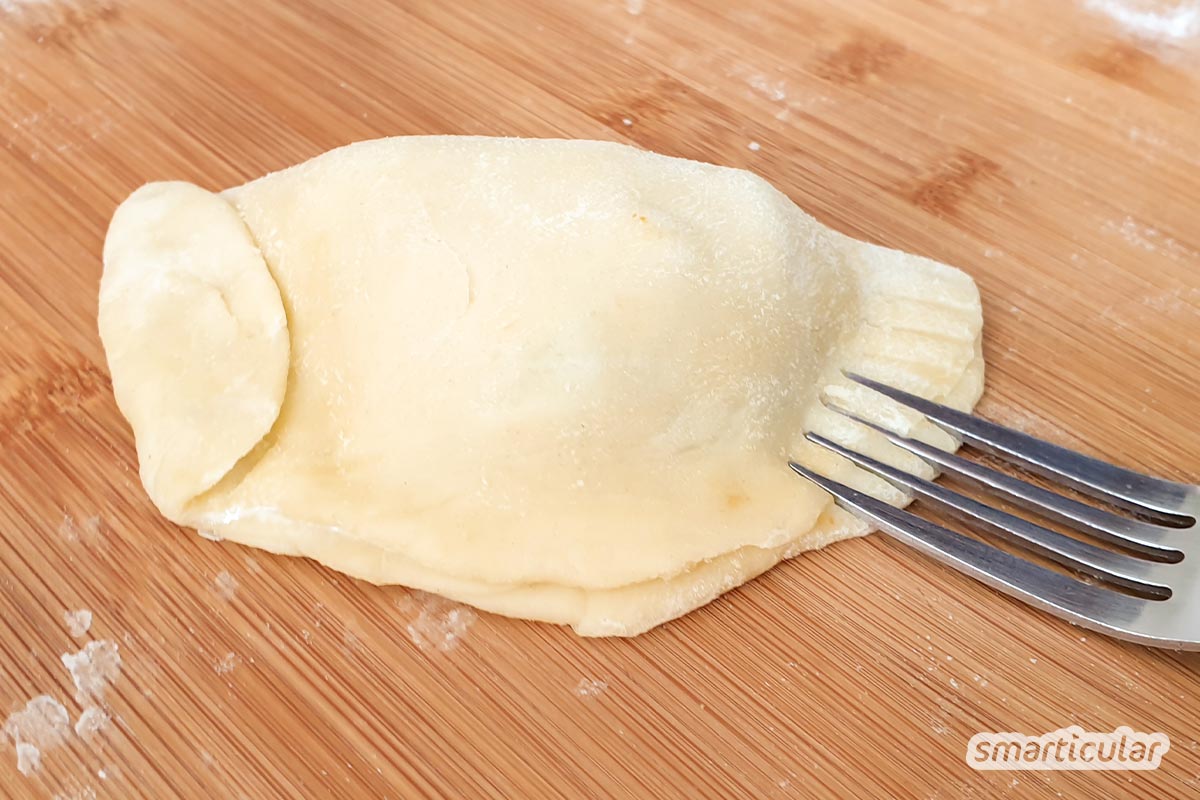 empanadas-rezept-5 Mit diesem Empanadas-Rezept lassen sich die köstlichen Teigtaschen ganz einfach selber machen. Ein ideales Rezept zur Resteverwertung!