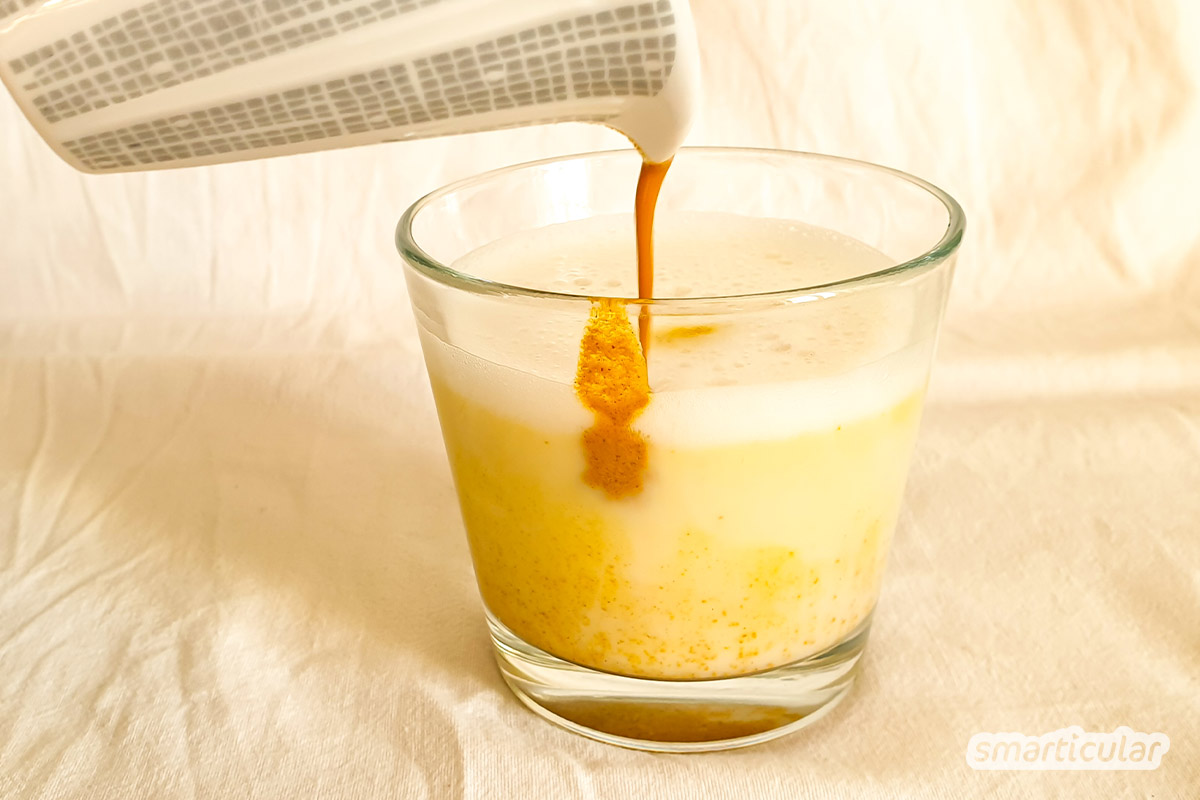 Mit selbst gemachtem Kurkuma-Latte-Pulver ist die heilsame Goldene Milch im Handumdrehen hergestellt - gesunder Frischekick am Morgen oder für zwischendurch.