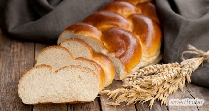 Wenn die Eier im Supermarkt knapp werden oder man aus anderen Gründen auf die runden Ostergeschenke verzichten möchte, kommt ein Rezept für einen veganen Hefezopf gerade recht!