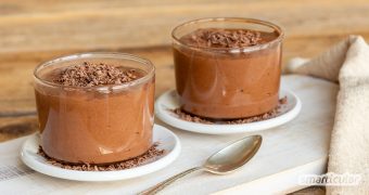 Eine köstliche Mousse au Chocolat lässt sich ganz einfach mit Aquafaba zubereiten - auf Wunsch sogar vegan. Ein Grund mehr, Hülsenfrüchte zu lieben!