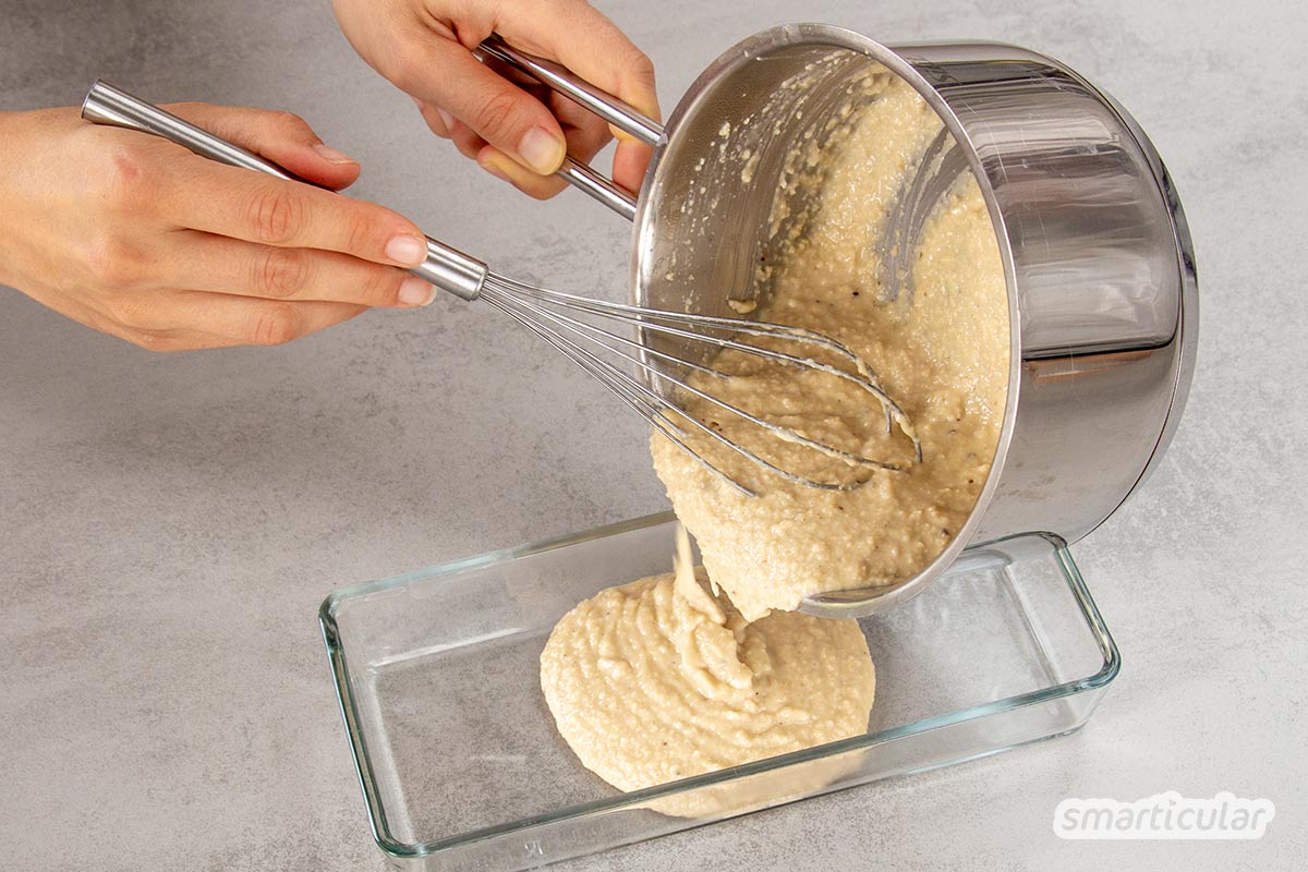 Veganes Vanilleeis selber zu machen, ist kein Hexenwerk. Mit diesem Rezept für Cashew-Eis gelingt der eiskalte Genuss im Nu - auch ohne Eismaschine!