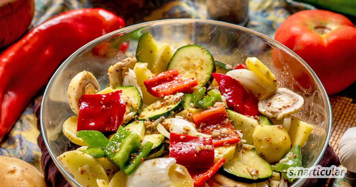 Mit diesen einfachen Rezepten für aromatische Marinade lässt sich buntes Grillgemüse marinieren. Auch veganes Steak oder Grillfleisch schmecken damit noch besser.