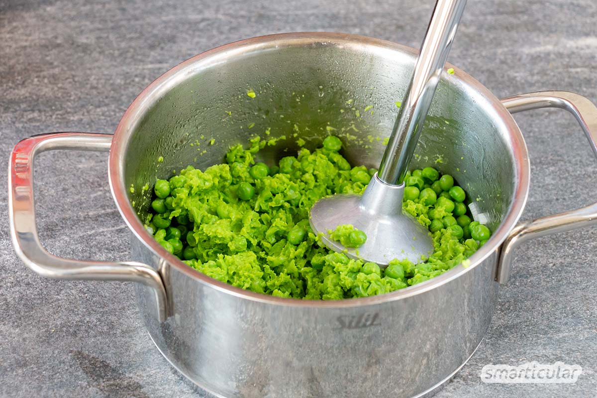 guacamole-machen-ohne-avocado-erbsen-4 Guacamole ohne Avocado: Das ist einfach und gelingt genauso cremig und erfrischend wie das Original. Probiere Erbsen-Guacamole als regionale Alternative!