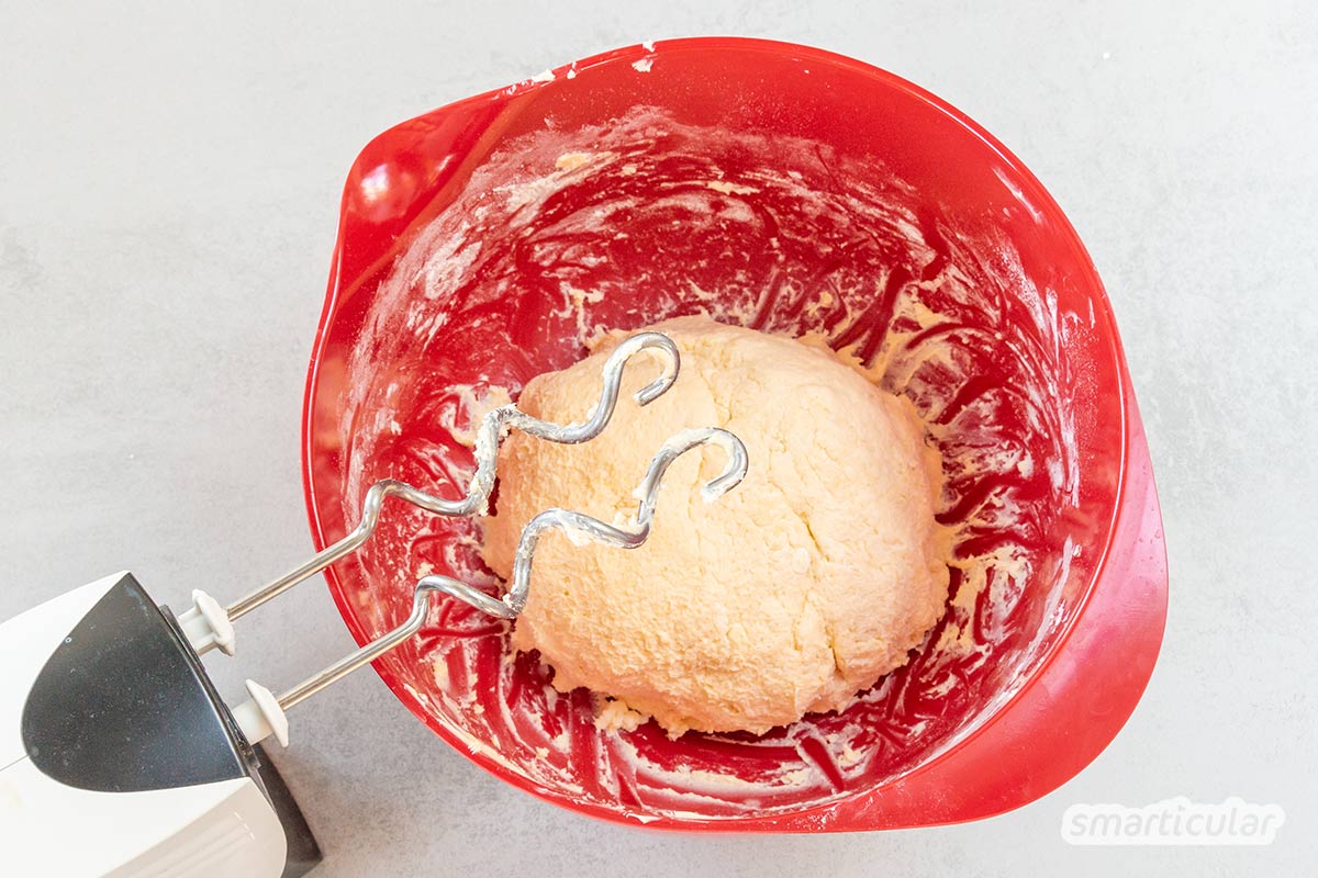 quark-blaetterteig-topfenblaetterteig-falscher-blaetterteig-rezept-3 Quark-Blätterteig ersetzt herkömmlichen Blätterteig in süßen und herzhaften Rezepten und lässt sich sehr viel einfacher selber machen.