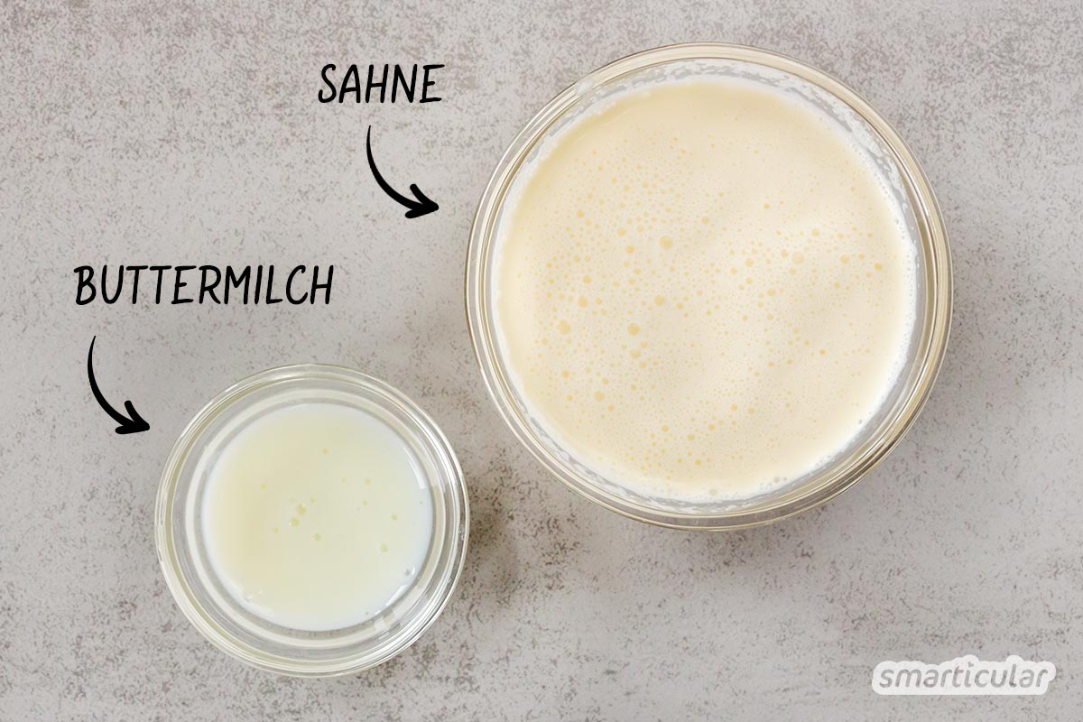 Crème fraîche ist ein praktischer Küchenhelfer. Wenn du auf Plastikverpackungen lieber verzichten möchtest, kannst du Crème fraîche leicht selber machen.