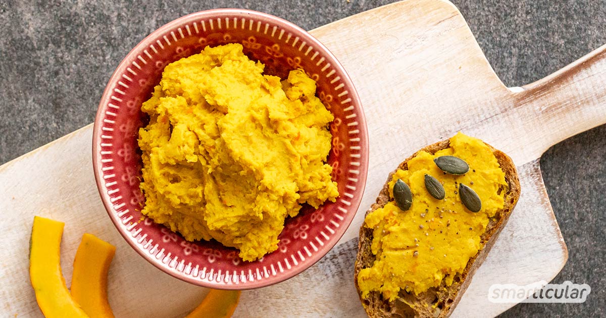 Herbstliches Kürbis-Hummus ist reich an Proteinen und Beta-Carotin und lässt sich im Handumdrehen selber machen.