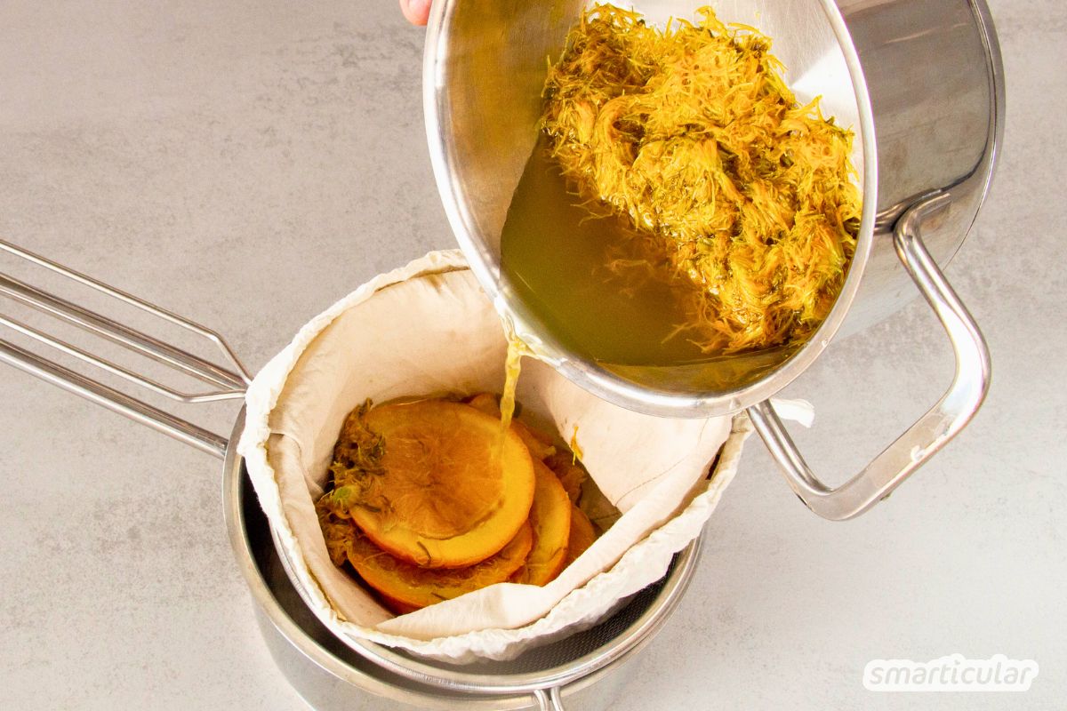 loewenzahn-honig-selber-machen-rezept-sirup-5 Löwenzahn-Honig lässt sich in vielen Speisen und Getränken als vegane Alternative verwenden - und mit diesem Rezept einfach selber machen.