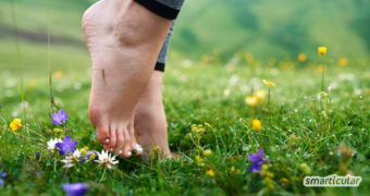 Mit nur wenigen Hausmitteln und ein bisschen Zeit und Liebe werden deine Füße fit für den Frühling und den Sommer. Hier kommen 5 Tipps für schöne Füße!