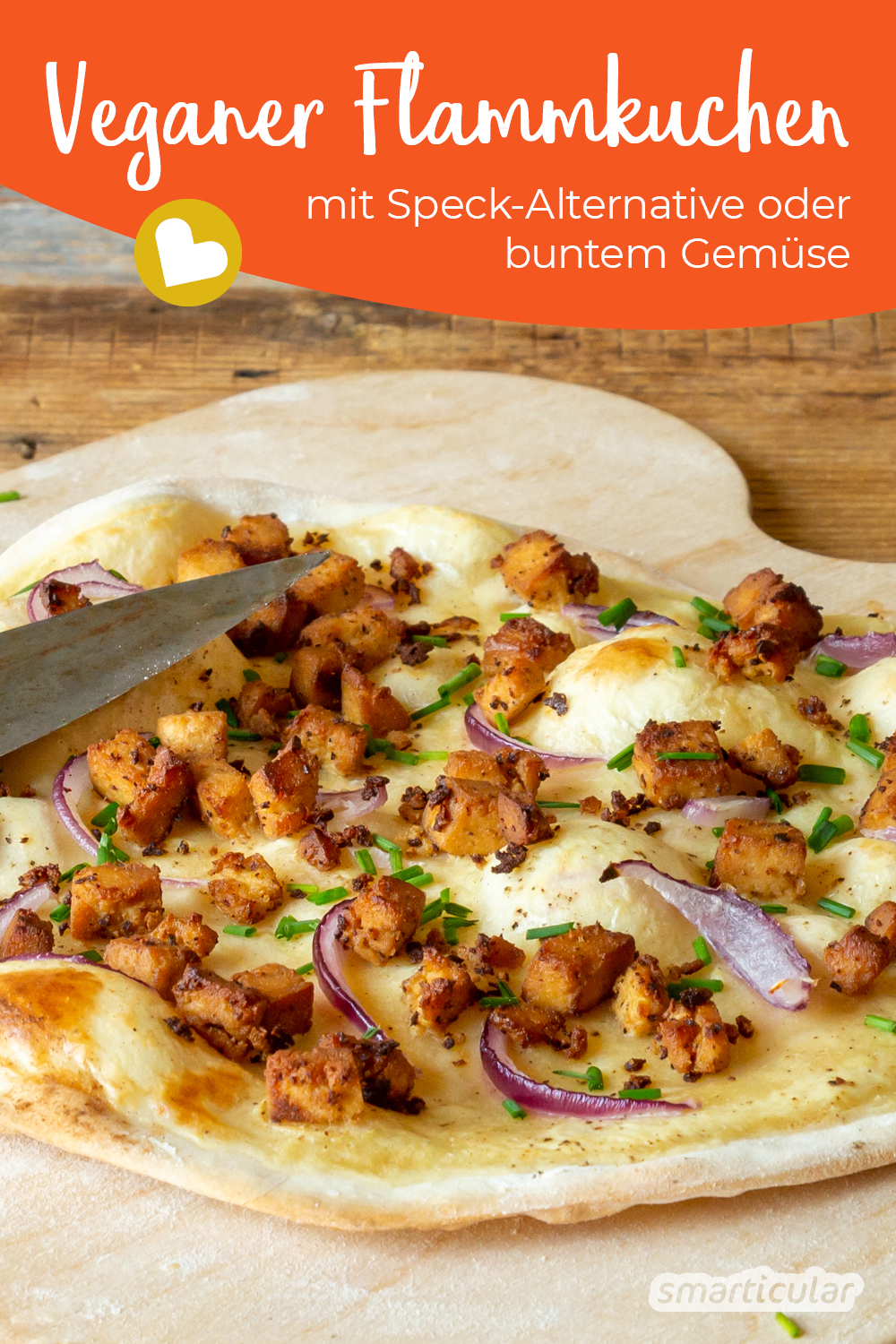 Flammkuchenteig ist zwar ohnehin vegan. Wer aber auch beim Belag auf tierische Zutaten verzichten möchte, findet hier ein bewährtes Rezept für veganen Flammkuchen.