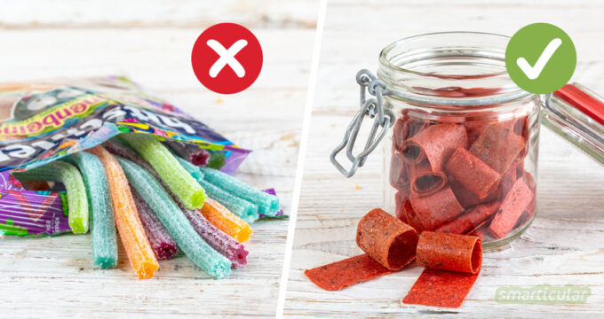 Saure Zungen sind nicht nur bei Kindern beliebt. Als gesündere Alternative kannst süß-saures Fruchtleder selber machen - ohne Zucker und Verpackungsmüll.