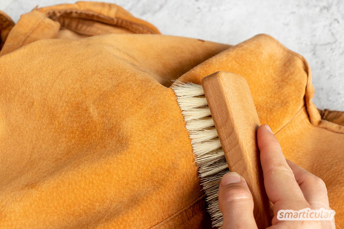 Für die Reinigung von Leder brauchst du keine teuren Spezialprodukte. Mit unkomplizierten Hausmitteln wird jeder Ledertyp wieder sauber und gepflegt.