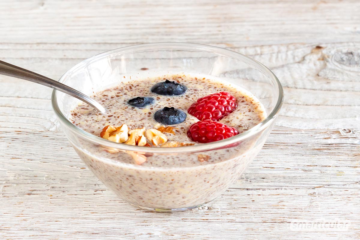 Leinsamen-Pudding ist eine nachhaltige Alternative zu Chia-Pudding, die auch noch richtig lecker schmeckt und sich kinderleicht zubereiten lässt.