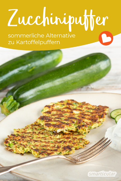 Zucchinipuffer mit Haferflocken sind eine sommerliche Alternative zu Kartoffelpuffern und sorgen für mehr Abwechslung in der Zucchinisaison.