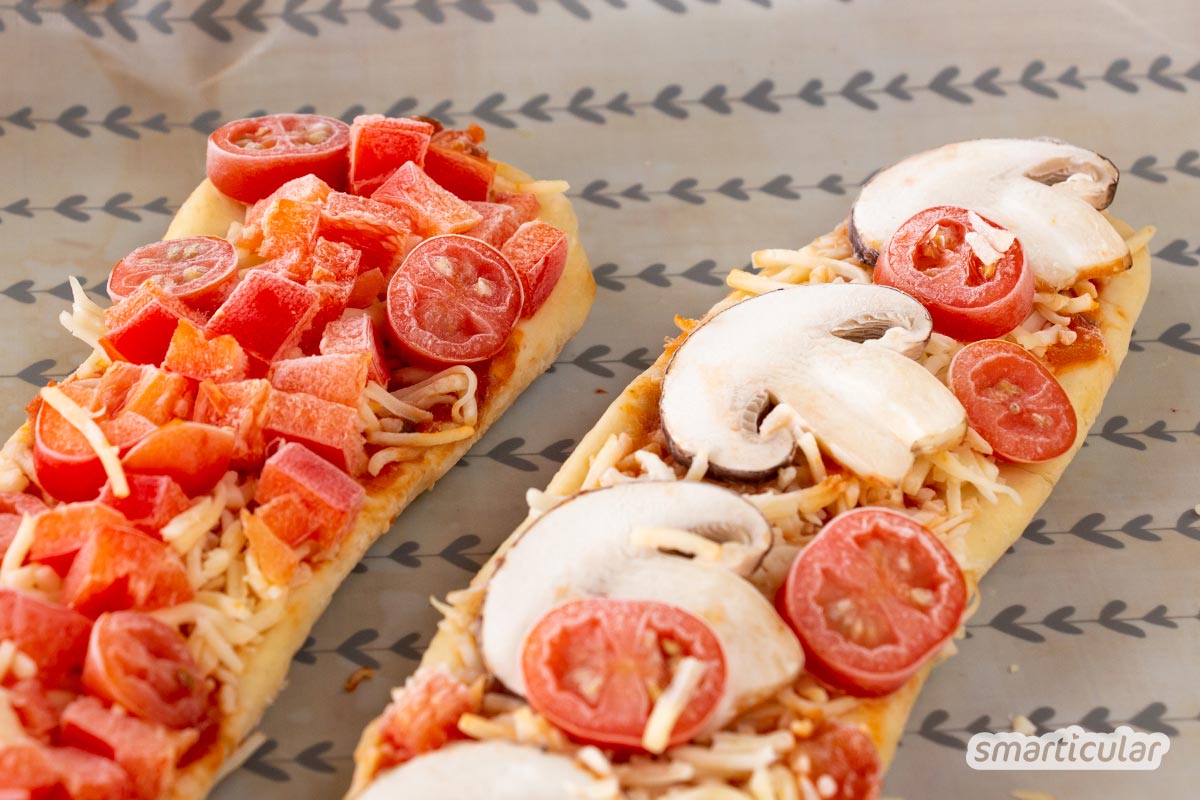 Pizza-Baguette selber zu machen ist ganz einfach - sogar tiefgekühlt auf Vorrat - und das Endprodukt ist preiswerter als das Original aus dem Supermarkt.